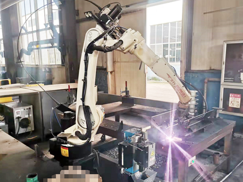 6 units ×- welding robot