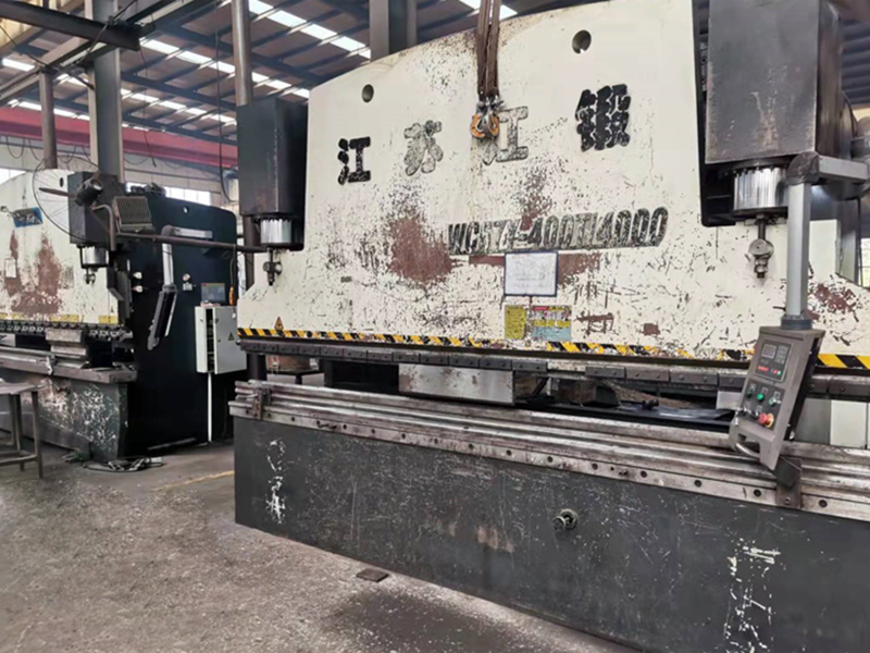 400 ton bending machine