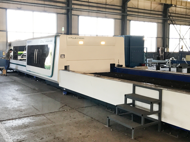 3KW fiber laser cutting machine